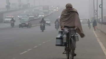 दिल्ली में कड़ाके की सर्दी का अभी भी इंतजार - India TV Hindi