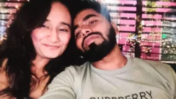 प्रेमी ने की प्रेमिका की हत्या- India TV Hindi