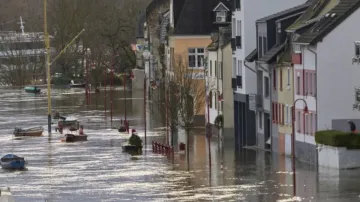 बाढ़ से जलमग्न हुआ यूरोप। - India TV Hindi
