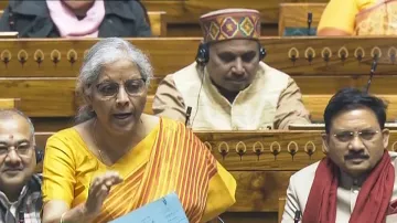 कांग्रेस पर भड़कीें वित्त मंत्री। - India TV Hindi