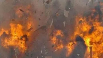 कौशांबी में पटाखा फैक्ट्री में धमाका- India TV Hindi