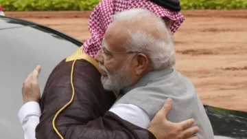 पीएम मोदी और सऊदी अरब के क्राउन प्रिंस मो. बिन सलमान।- India TV Hindi