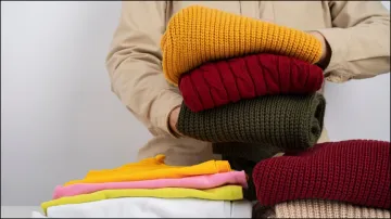 Woolen Clothes Packing - India TV Hindi