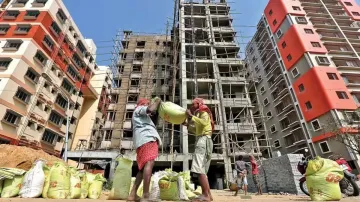बढ़ती आवासीय मांग, कार्यालय स्थल की जरूरत में वृद्धि, होटल और खुदरा क्षेत्र के विस्तार से उद्योग को - India TV Paisa