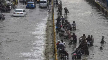 pakistan flood- India TV Hindi