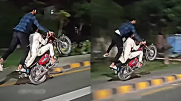 शख्स ने बाइक पर किया खतरनाक स्टंट- India TV Hindi