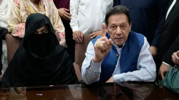 Imran Khan and Bushra Bibi- India TV Hindi