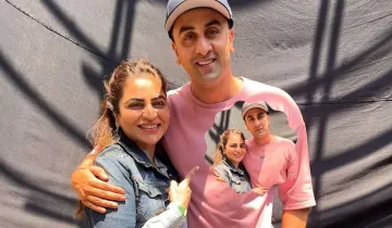 Ranbir Kapoor wear customised T shirt with Raha caption- India TV Hindi