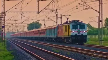 Train- India TV Hindi