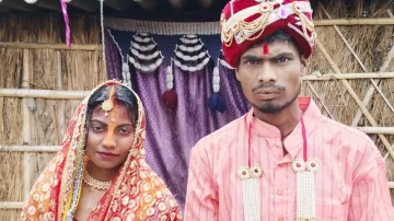 रात में मिलने पहुंचा तो गांव वालों ने करवाया विवाह- India TV Hindi