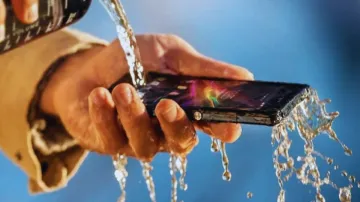 cool down smartphone, cooling smartphones, heat impact on phones, phone overheating, cooling tips fo- India TV Hindi