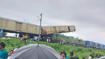 Jalpaiguri Train accident- India TV Hindi