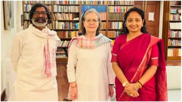 Hemant Soren met Sonia Gandhi in Delhi Kalpana Soren was also present- India TV Hindi