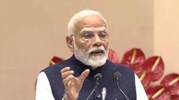 पीएम मोदी ने कहा - घरेलू उद्योग को 2047 तक भारत को एक विकसित राष्ट्र बनाने के लिए सरकार के साथ काम क- India TV Paisa