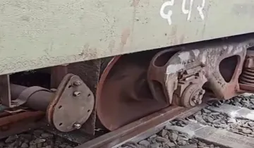 Goods train derail- India TV Hindi