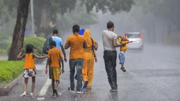 weather update, delhi rains- India TV Hindi