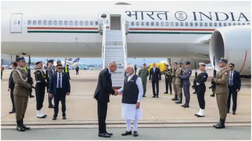 pm narendra modi reached warsaw- India TV Hindi