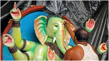 Ganesh festival in full swing in Mumbai permission granted to set up more than 2500 pandals- India TV Hindi