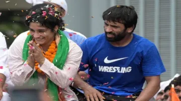 vinesh phogat and bajrang punia- India TV Hindi