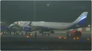 Indigo flight going to Lucknow received bomb threat emergency landing made at Jaipur airport- India TV Hindi