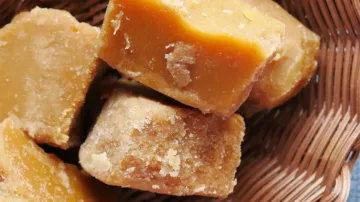 Jaggery for cough cold flu remedies- India TV Hindi