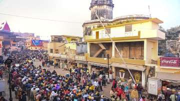 अयोध्या में जुटा भक्तों का हुजूम, 4 दिन में 65 लाख श्रद्धालु पहुंचे; टूटा प्राण प्रतिष्ठा के समय का रिकॉर्ड - India TV Hindi
