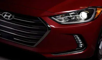 FirstLook: हुंडई ने लॉस एंजेल्‍स ऑटो शो में लॉन्‍च की 2017 Elantra, देखिए कार की पहली झलक- India TV Paisa