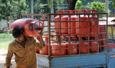 Time to cut Subsidy: सालाना आय 10 लाख रुपए से है ज्‍यादा, तो नहीं मिलेगा सस्‍ता LPG सिलेंडर!- India TV Paisa