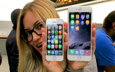 Histrory of iPhone : 10 वर्षों में कुछ इस तरह बदलती गई iPhone की सूरत और टेक्‍नोलॉजी- India TV Paisa