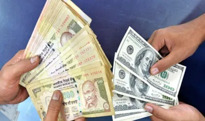 ब्रेक्जिट का असर हुआ कम, डॉलर के मुकाबले रुपया 67.95 पर स्थिर- India TV Paisa