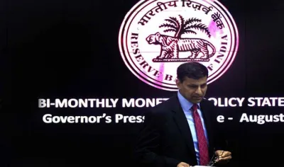 RBI Policy Review: रिजर्व बैंक ने रेपो रेट में 25 बेसिस प्वांइट की कटौती की, शेयर बाजार में भारी गिरावट- India TV Paisa