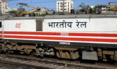 Expand Service: रेलवे कराएगी हवाई यात्रा, पवनहंस हेलीकॉप्‍टर के टिकट भी बेचेगी IRCTC- India TV Paisa