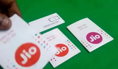 रिलायंस Jio का सबसे बड़ा ऑफर, 10000 रुपए से महंगे सभी हैंडसैट पर मिलेगा फ्री सिमकार्ड- India TV Paisa