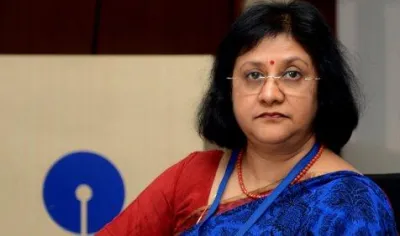 कृषि ऋण माफी पर SBI ने जताया एतराज, ऐसी योजना से बैंक व कर्ज लेने वालों के बीच बिगड़ता है अनुशासन- India TV Paisa