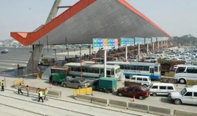 देश में बढ़ा इंफ्रास्‍ट्रक्‍चर खर्च, NHAI कर रहा है 205 रोड प्रोजेक्‍ट्स पर काम- India TV Paisa