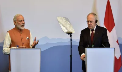 Modi in Switzerland: पीएम ने कहा- भारत में बनाने हैं 2-3 स्विटजरलैंड, निवेश के लिए इंडस्ट्रियलिस्ट को किया आमंत्रित- India TV Paisa