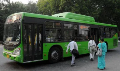 दफ्तर जाने वालों के लिए घर से बस सेवा शुरू करेगी DTC, यात्रा होगी सुगम- India TV Paisa