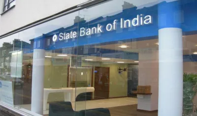 SBI ने सेविंग अकाउंट पर अब बढ़ाए ये शुल्क, चेक बुक और लॉकर के लिए भी देने होंगे अधिक पैसे- India TV Paisa