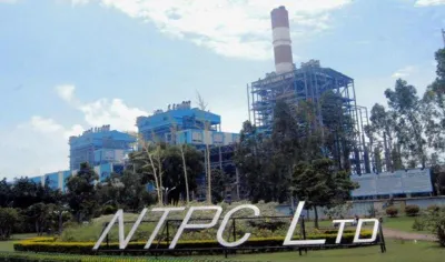 NTPC की डॉलर, यूरो के जरिये 3,500 करोड़ रुपए जुटाने की योजना, पावरग्रिड के एक अरब डॉलर के कार्यक्रम को मंजूरी- India TV Paisa