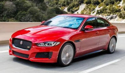 टाटा मोटर्स इसी महीने लॉन्‍च करेगी Jaguar XE का डीजल वर्जन, 2 लाख में शुरू हुई बुकिंग- India TV Paisa