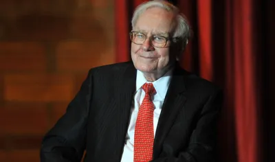 warren buffet donates nearly 32 billion in a single day- India TV Hindi