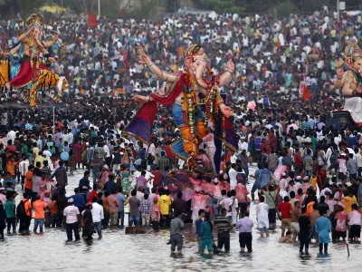 Ganesh-Visarjan- India TV Hindi