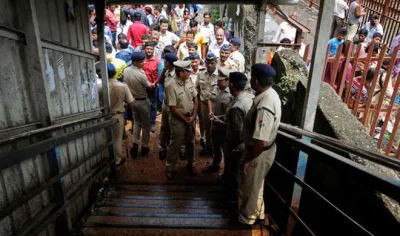 mumbai stampede- India TV Hindi