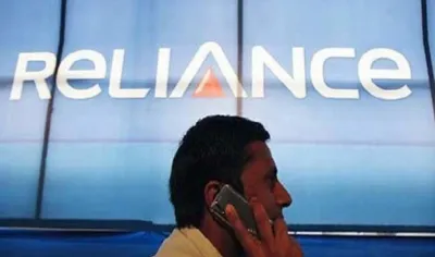 RCom 1 दिसंबर से बंद कर देगी अपनी वॉइस कॉलिंग सेवा, ग्राहकों को मिलेगी सिर्फ 4G डाटा सर्विस- India TV Paisa