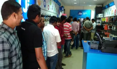 Jio यूजर्स के लिए खुशखबरी, ट्रिपल कैशबैक ऑफर की अवधि 15 दिसंबर तक बढ़ी- India TV Paisa