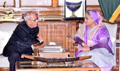 Pranab Mukherjee and Sheikh Hasina | twitter.com/CitiznMukherjee- India TV Hindi