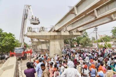 Varanasi Flyover Tragedy- India TV Hindi