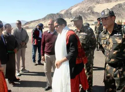 <p>nirmala sitharaman visit baltal base camp</p>- India TV Hindi