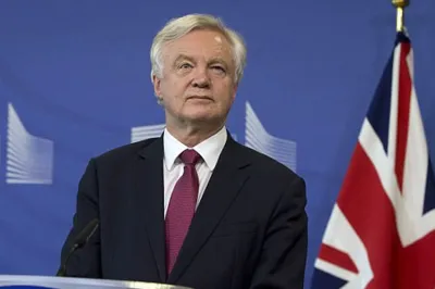 David Davis | AP- India TV Hindi