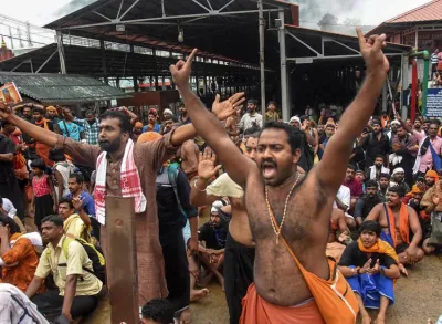 Sabarimala Row: Protests continue for 5th straight day since temple opening, 4 more women forced to - India TV Hindi